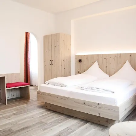 Hotel Neuenburger Hof