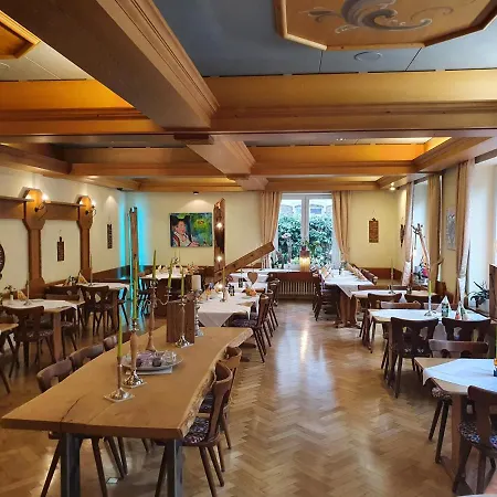 Neuenburger Hof Hotel 3*