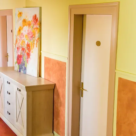 Hotel Neuenburger Hof