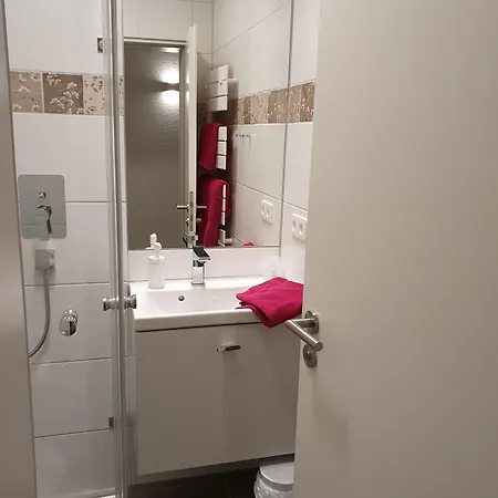 Отель Neuenburger Hof